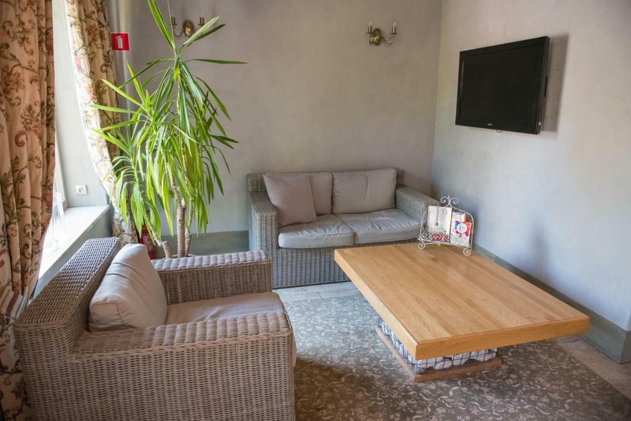 אלק Apartamenty Faust מראה חיצוני תמונה