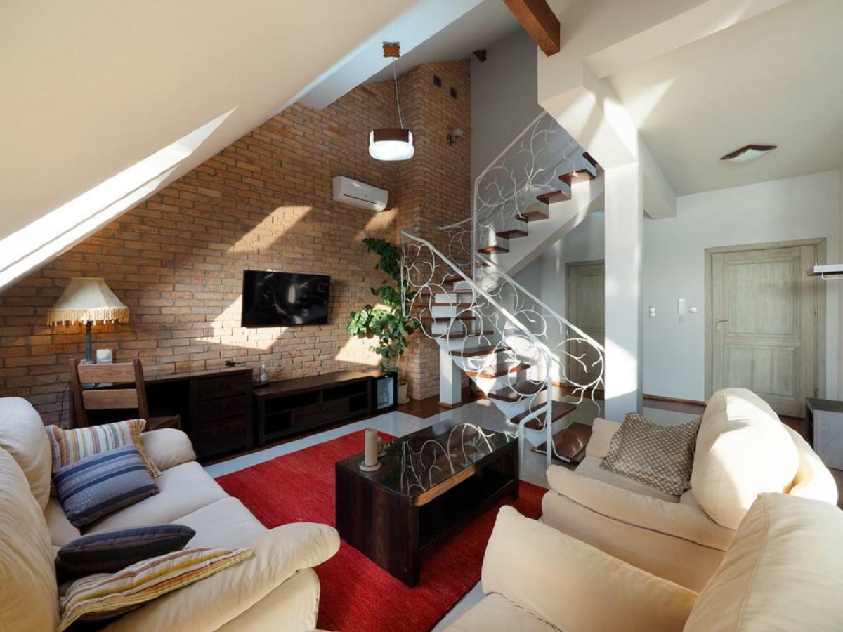 אלק Apartamenty Faust מראה חיצוני תמונה